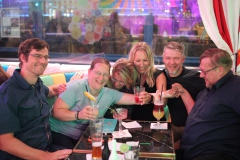 Beste-Bar-Alexanderplatz-Berlin-Burlesque-Bar-und-Erlebnis-Restaurant-Lieschen-Mueller-mit-Cirque-du-burlesque-Show-unter-dem-Fernsehturm