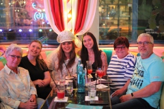 best-Place-Berlin-Burlesque-Bar-und-Erlebnis-Restaurant-Lieschen-Mueller-mit-Cirque-du-burlesque-Show-in-Berlin-unter-dem-Fernsehturm-Alexanderplatz-2026