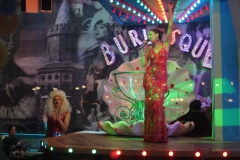 best-Place-in-Berlin-Burlesque-Bar-und-Erlebnis-Restaurant-Lieschen-Mueller-mit-Cirque-du-burlesque-Show-in-Berlin-unter-dem-Fernsehturm-Alexanderplatz-2026