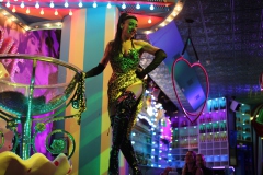 beste-Attraktion-in-berlin-und-Burlesque-Bar-Alexanderplatz-Erlebnis-Restaurant-Lieschen-Mueller-mit-Cirque-du-burlesque-Show-in-Berlin-unter-dem-Fernsehturm-Juni-2026