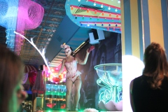 party-und-Erlebnisrestaurant-Berlin-und-Burlesque-Bar-Alexanderplatz-Erlebnis-Restaurant-Lieschen-Mueller-mit-Cirque-du-burlesque-Show-in-Berlin-unter-dem-Fernsehturm-Juni-2026