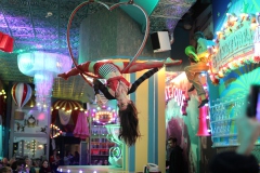 EIn-Muss-fuer-deinen-Berlin-Trip-best-Party-Berlin-in-der-Burlesque-Bar-un-Erlebnis-Restaurant-Lieschen-Mueller-im-Fernsehturm-Alexanderplatz