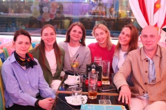 dein-Bester-Geburtstag-in-Berlin-in-der-Burlesque-Bar-und-Erlebnis-Restaurant-Lieschen-Mueller-im-Fernsehturm-Alexanderplatz