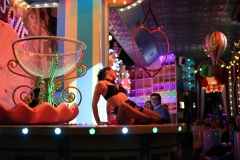 Lieschen-Mueller-Beste-Burlesque-Bar-am-Alexanderplatz-unterm-Fernsehturm-7