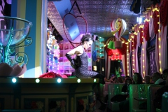 Lieschen-Mueller-Beste-Burlesque-Bar-am-Alexanderplatz-unterm-Fernsehturm