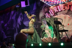 Lieschen-Mueller-Cirque-du-burlesque-Berlin-cocktailbar-am-Alexanderplatz-2026-0