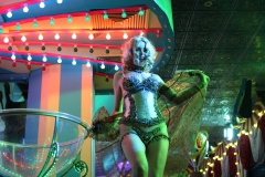 Lieschen-Mueller-Cirque-du-burlesque-Berlin-cocktailbar-am-Alexanderplatz-2026-19