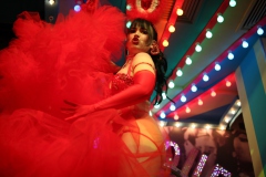 Cirque-du-Burlesque-bestes-Erlebnis-Berlin-Lieschen-Mueller-Bar-Restaurant-Eventlocation-Fernsehturm-Alexanderplatz-januar-2026-4