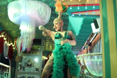 Cirque-du-Burlesque-bestes-Erlebnis-Berlin-Lieschen-Mueller-Bar-Restaurant-Eventlocation-Fernsehturm-Alexanderplatz-januar-2026-6