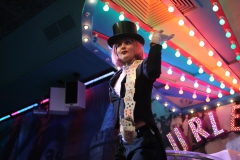 Beste-Burlesquebar-in-Berlin-Lieschen-Mueller-Erlebnis-Restaurant-und-Eventlocation-im-Fernsehturm