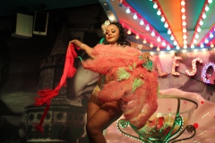beste-Idee-fuer-deinen-Geburtstag-in-Berlin-Lieschen-Mueller-Burlesque-Bar-Erlebnis-Restaurant-und-Eventlocation-im-Fernsehturm