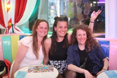 Lieschen-Mueller-Cirque-du-burlesque-Berlin-cocktailbar-am-Alexanderplatz-2026-11