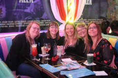 Lieschen-Mueller-Cirque-du-burlesque-Berlin-cocktailbar-am-Alexanderplatz-2026-14