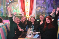 Lieschen-Mueller-Cirque-du-burlesque-Berlin-cocktailbar-am-Alexanderplatz-2026-3
