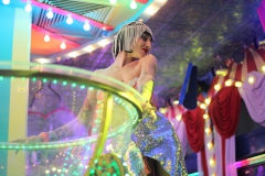 beste-Attraktion-und-Burlesque-Bar-Berlin-Alexanderplatz-Erlebnis-Restaurant-Lieschen-Mueller-mit-Cirque-du-burlesque-Show-in-Berlin-unter-dem-Fernsehturm-Juni-2026