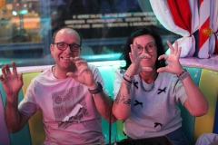 beste-Burlesque-Bar-Berlin-Alexanderplatz-Erlebnis-Restaurant-Lieschen-Mueller-mit-Cirque-du-burlesque-Show-in-Berlin-unter-dem-Fernsehturm-2026