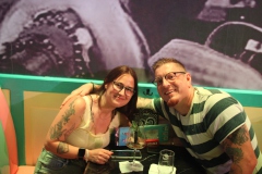 Beste-Dinner-and-Show-fuer-dein-Date-in-Berlin-im-Erlebnis-Restaurant-Lieschen-Mueller-im-Fernsehturm-Alexanderplatz