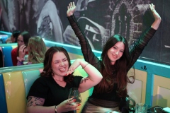 beste-Bar-Berlin-Lieschen-Mueller-Erlebnis-Restaurant-mit-Cirque-du-Burlesque-unter-dem-Fernsehturm-Alexanderplatz