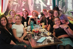 Lieschen-Mueller-Burlesque-Bar-Berlin-Erlebnis-Restaurant-und-Eventlocation-im-Fernsehturm-1