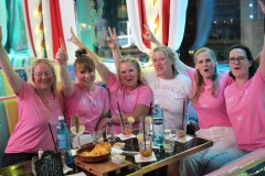 Lieschen-Mueller-Burlesque-Bar-Berlin-dein-Junggesellenabschied-Erlebnis-Restaurant-und-Eventlocation-im-Fernsehturm-2026