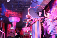 beste-Idee-fuer-deinen-Abend-in-Berlin-Lieschen-Mueller-Burlesque-Bar-Berlin-Erlebnis-Restaurant-und-Eventlocation-im-Fernsehturm
