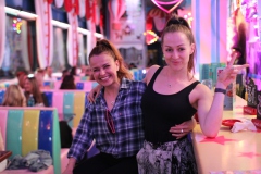 deinen-Maedelsabend-Burlesque-Bar-und-Erlebnis-Restaurant-Lieschen-Mueller-mit-Cirque-du-burlesque-Show-in-Berlin-unter-dem-Fernsehturm-Alexanderplatz-2026