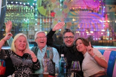 party-und-Erlebnisrestaurant-Berlin-und-Burlesque-Bar-Alexanderplatz-Erlebnis-Restaurant-Lieschen-Mueller-mit-Cirque-du-burlesque-Show-in-Berlin-unter-dem-Fernsehturm-Juni-2026