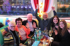 Lieschen-Mueller-Cirque-du-burlesque-Berlin-cocktailbar-am-Alexanderplatz15