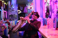 Beste-Bar-Alexanderplatz-Berlin-Burlesque-Bar-und-Erlebnis-Restaurant-Lieschen-Mueller-mit-Cirque-du-burlesque-Show-unter-dem-Fernsehturm