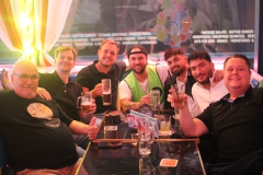 Beste-Idde-fuer-deine-Firmenfeier-Berlin-in-der-Burlesque-Bar-und-Erlebnis-Restaurant-Lieschen-Mueller-im-Fernsehturm-Alexanderplatz