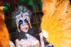 Lieschen-Mueller-Burlesque-Bar-Berlin-Erlebnis-Restaurant-Berlin-Fernsehturm-Bestes-Geburtstags-Erlebnis