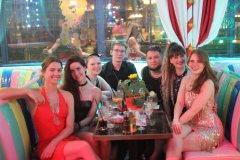 angesagte-Junggesellenabschied-Idee-Burlesque-Bar-Berlin-Lieschen-Mueller-im-Fernsehturm-am-Alexanderplatz-2026