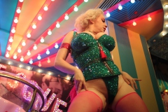 beste-Burlesque-Show-Bar-Berlin-im-Lieschen-Mueller-ErlebnisBar-Event-Restaurant-Fernsehturm-am-Alexanderplatz