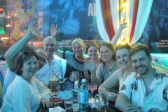 beste-Geburtstag-Idee-in-Berlin-Burlesque-Bar-Alexanderplatz-Erlebnis-Restaurant-Lieschen-Mueller-mit-Cirque-du-burlesque-Show-in-Berlin-unter-dem-Fernsehturm-2026