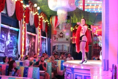 beste-Burlesque-Party-Bar-und-Erlebnis-Restaurant-Lieschen-Mueller-mit-Cirque-du-burlesque-Show-in-Berlin-unter-dem-Fernsehturm-Alexanderplatz-2026