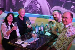 beste-Weihnachtsfeier-Abend-Idee-in-Berlin-und-Gruppen-Abend-Lieschen-Mueller-Bar-und-Cirque-du-Burlesque-Fernsehturm-Alexanderplatz-2026