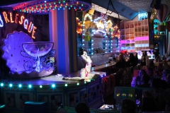 bestes-Dinner-night-Idee-Berlin-Burlesque-Bar-Alexanderplatz-Erlebnis-Restaurant-Lieschen-Mueller-mit-Cirque-du-burlesque-Show-in-Berlin-unter-dem-Fernsehturm-2026
