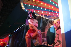 Lieschen-Mueller-Burlesque-Bar-Berlin-Erlebnis-Restaurant-Berlin-Fernsehturm-Bestes-Weihnachtsgeschenk-23