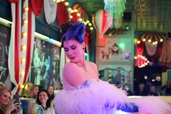 Lieschen-Mueller-Burlesque-Bar-Berlin-Erlebnis-Restaurant-Berlin-Fernsehturm-Bestes-Weihnachtsgeschenk-0