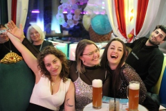 Lieschen-Mueller-Cirque-du-burlesque-Berlin-cocktailbar-am-Alexanderplatz-2026-5