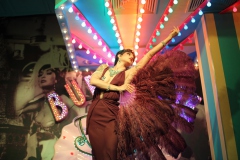 ieschen-Mueller-Burlesque-Bar-Berlin-Erlebnis-Restaurant-Berlin-Fernsehturm-Bestes-Weihnachtsgeschenk-21