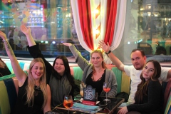 ieschen-Mueller-Burlesque-Bar-Berlin-Erlebnis-Restaurant-Berlin-Fernsehturm-Bestes-Weihnachtsgeschenk-28