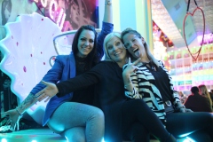 ieschen-Mueller-Burlesque-Bar-Berlin-Erlebnis-Restaurant-Berlin-Fernsehturm-Bestes-Weihnachtsgeschenk-6