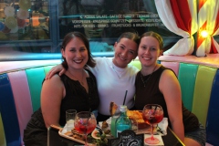Girlpower-Abend-Girlsclub-in-Berlin-in-der-Burlesque-Bar-und-Erlebnis-Restaurant-Lieschen-Mueller-im-Fernsehturm-Alexanderplatz