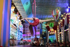 beste-Bar-Idee-fuer-deinen-Top-Abend-in-Berlin-Lieschen-Mueller-Burlesque-Bar-Berlin-Erlebnis-Restaurant-und-Eventlocation-im-Fernsehturm