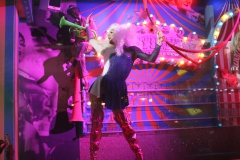 bestes-Show-Idee-Berlin-Burlesque-Bar-Alexanderplatz-Erlebnis-Restaurant-Lieschen-Mueller-mit-Cirque-du-burlesque-Show-in-Berlin-unter-dem-Fernsehturm-2026