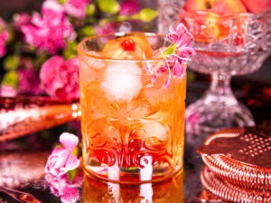 Cocktail-Zauber im Lieschen Müller: 150 Drinks mit Burlesque-Flair