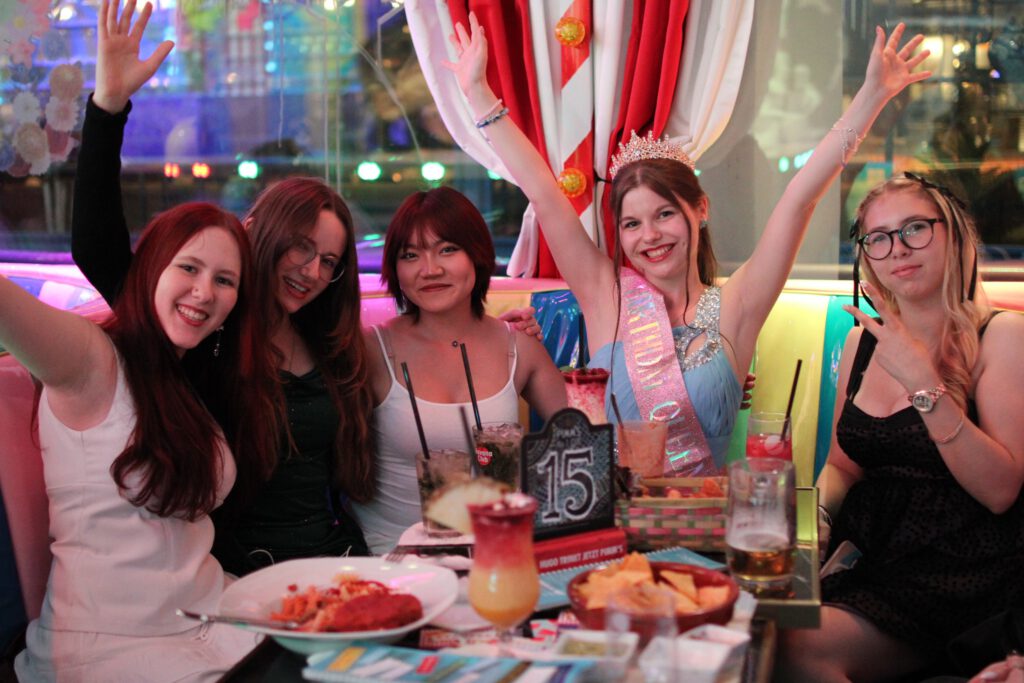 Kommt euren JGA ins Lieschen Müller Der wildeste Burlesque-Party-Abend Berlins! 1 520900036 1171902984950150 7647406230903037591 n