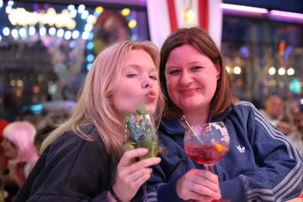 Cocktail‑Abend mit Turmlook! Dein After‑Work‑ Highlight im Lieschen Müller!
