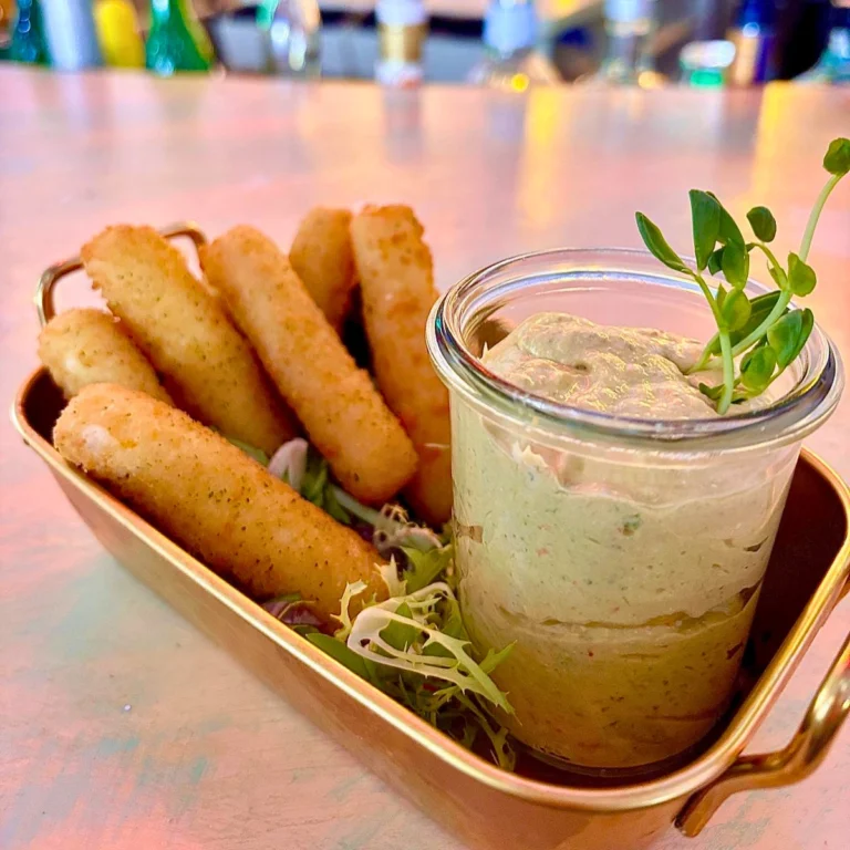 MOZZARELLA SHOW STICKS